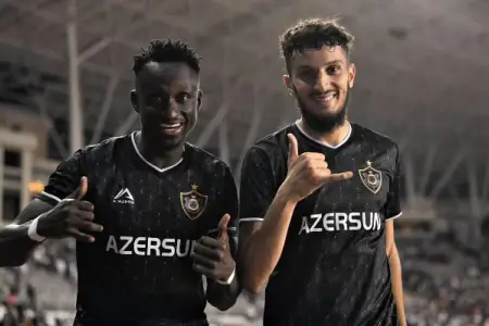 "Qarabağ"ın futbolçuları Neapolda belə görüntüləndi - Video