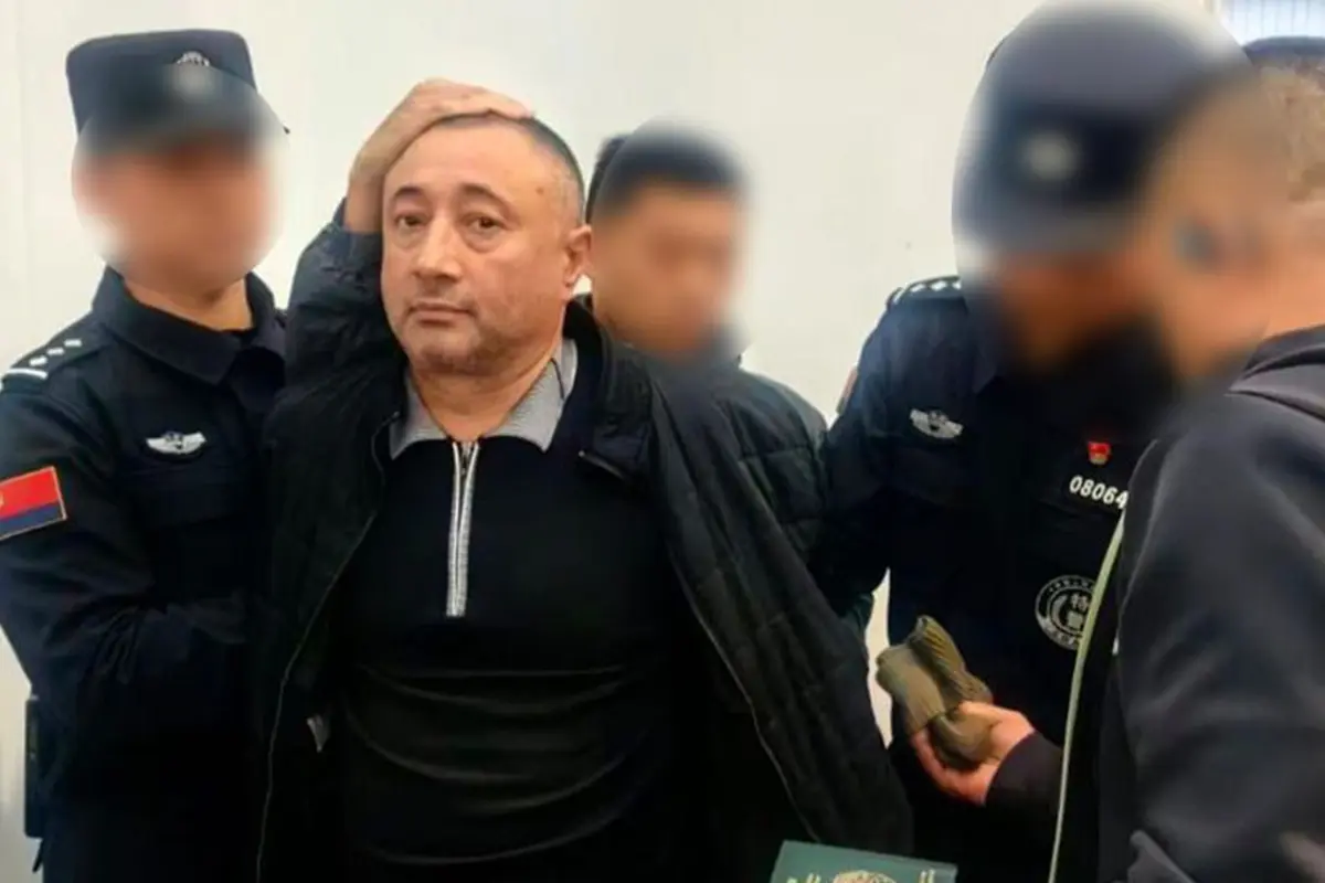 Şok olay! - Arvadını bıçaqlayıb Çinə qaçdı 