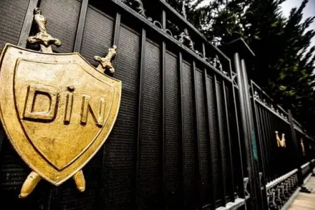 Bakıda SSRİ bayrağı qaldıranlar həbs edildi