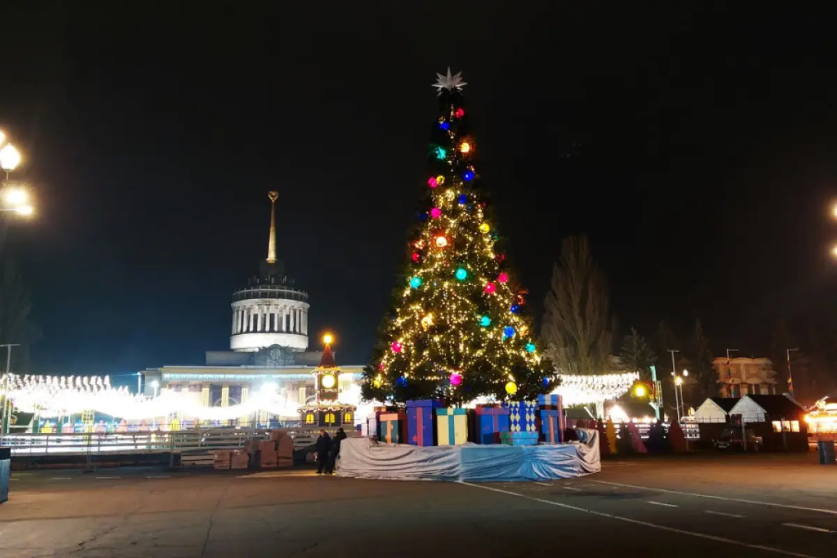 Kiyev Yeni ilə hazırlaşır: şəhər bayram libasına büründü – Fotolar