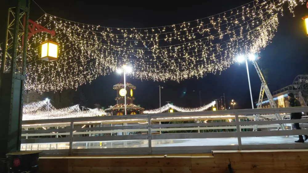 Kiyev Yeni ilə hazırlaşır: şəhər bayram libasına büründü – Fotolar