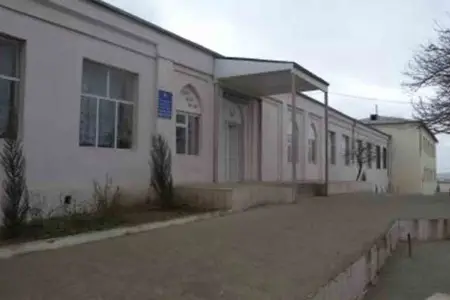 1-ci sinif şagirdi məktəbin həyətində öldü