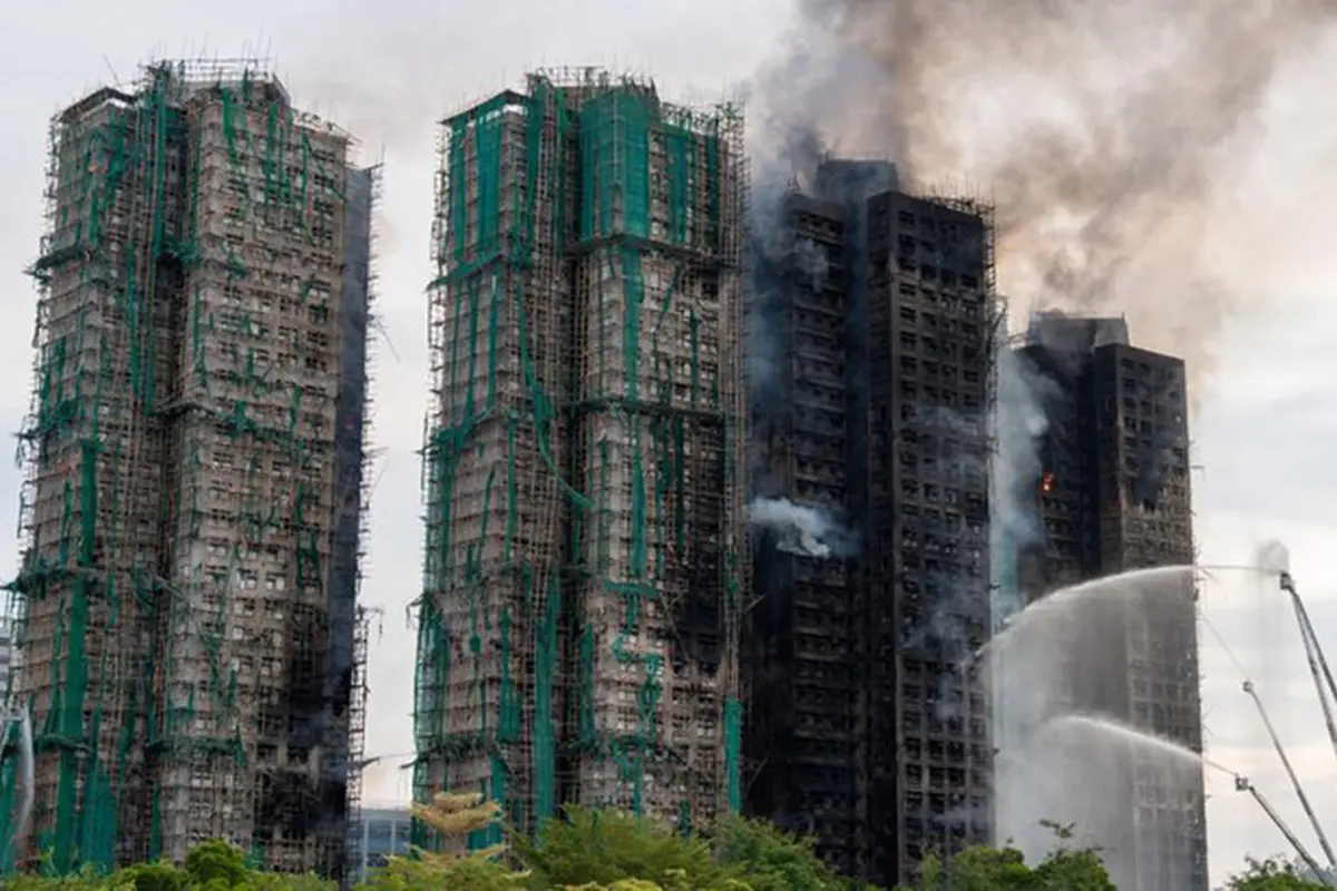 Honkonqdakı yanğın söndürüldü