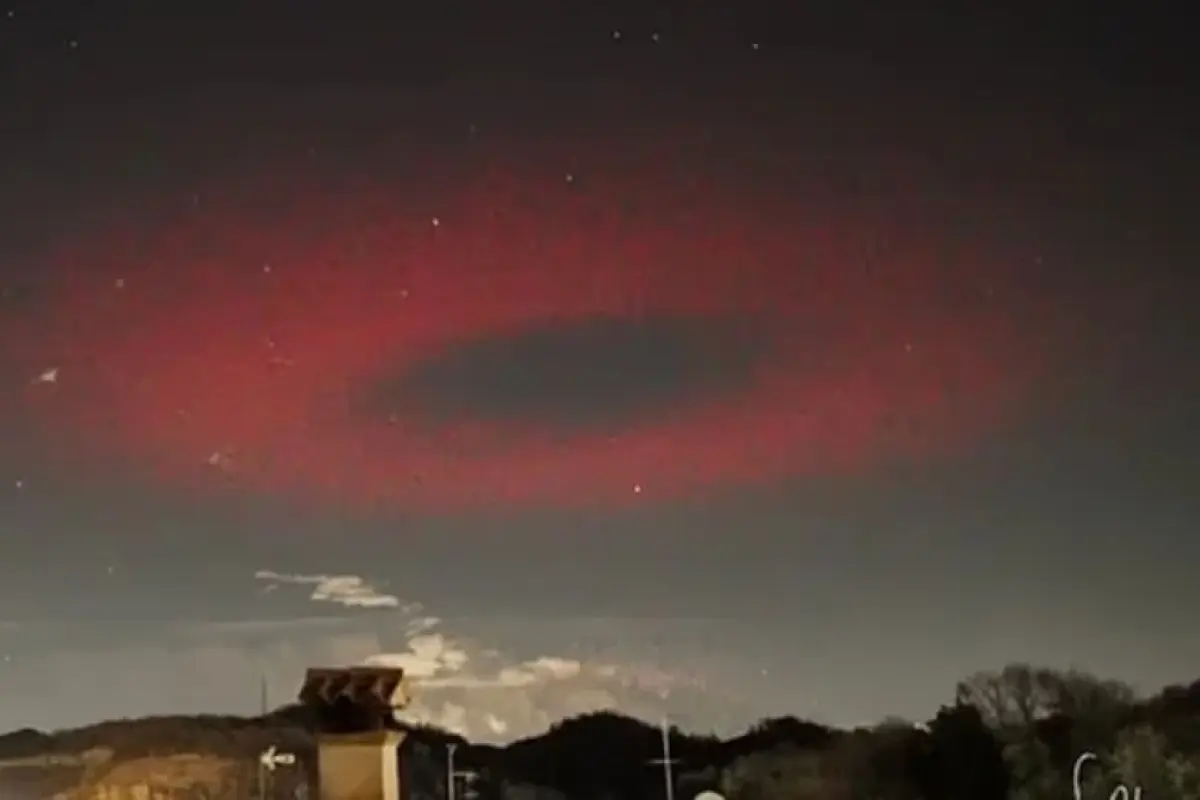 Göy üzündə görünən qırmızı halqanın sirri açıldı