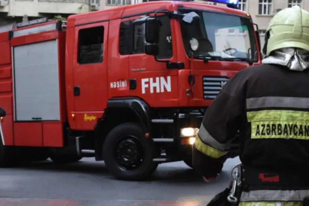 Bakıda tullantı sahəsində yanğın 