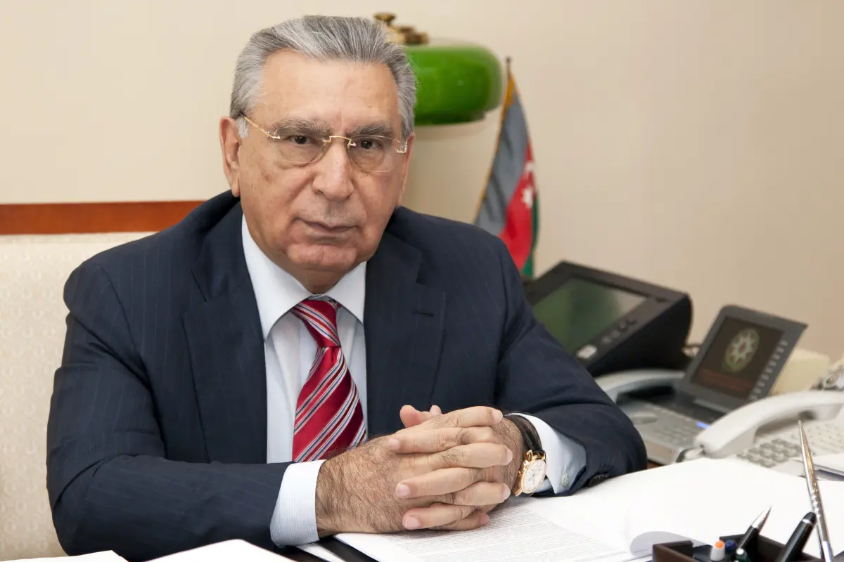 Ramiz Mehdiyev bu vəzifədən azad olundu
