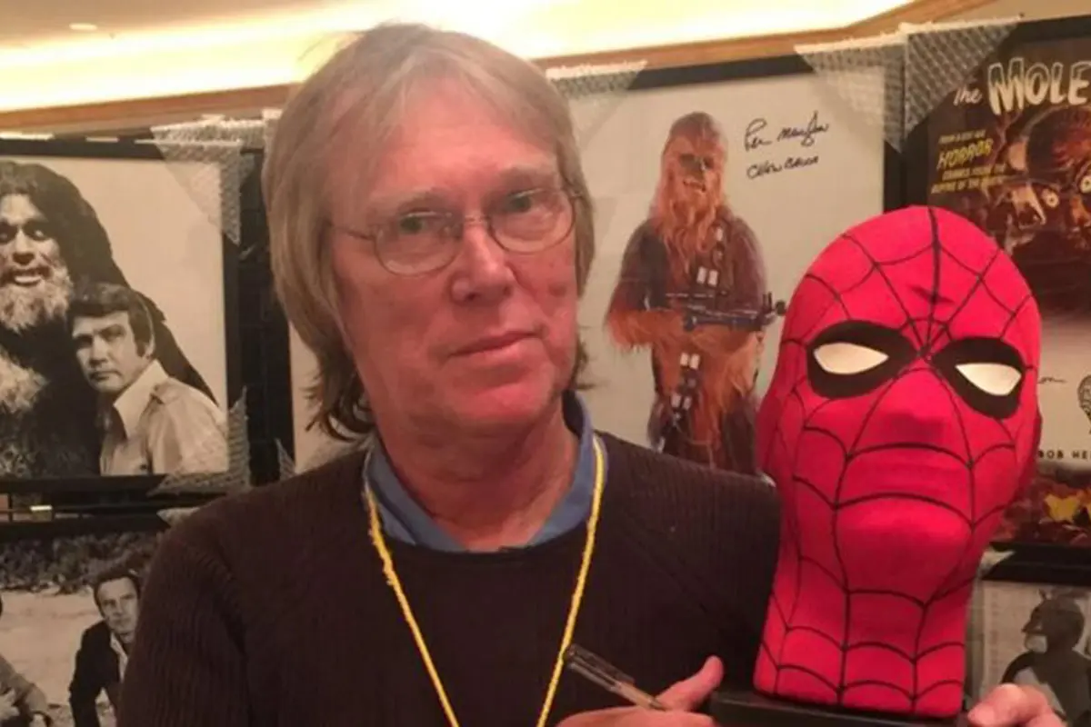 Birinci "Hörümçək adam" öldü