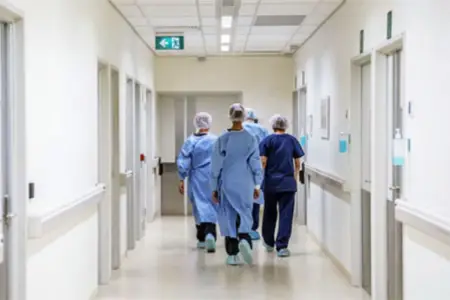 Şagird məktəbin həyətində infarktdan öldü  