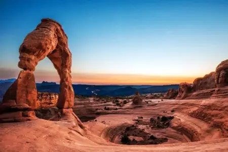 Səhranın ortasında "mənzil": "TikToker"in videosu müzakirə yaratdı – Video