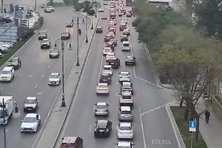 17 istiqamətdə tıxac var