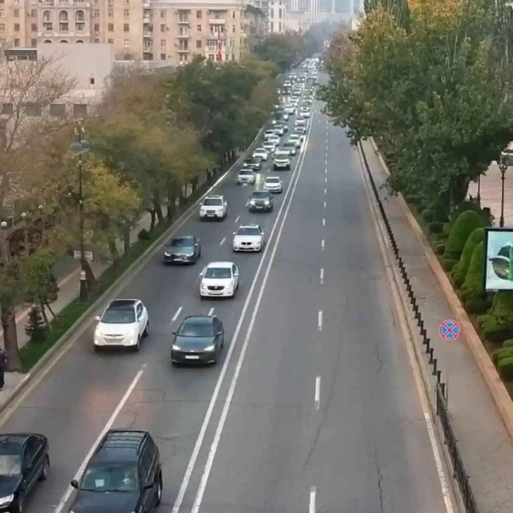 17 istiqamətdə tıxac var