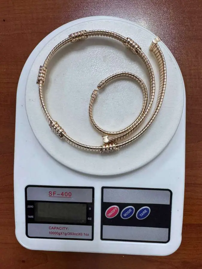 276 minlik brend malları ölkəyə qanunsuz keçirmək istədi - Fotolar