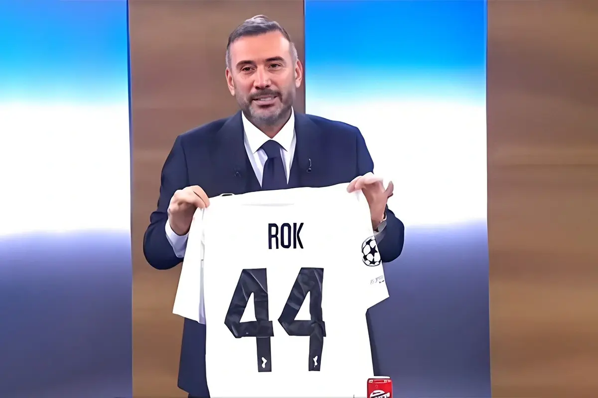 Ertem Şenerə təqdim olunan 44 nömrəli forma gündəm oldu