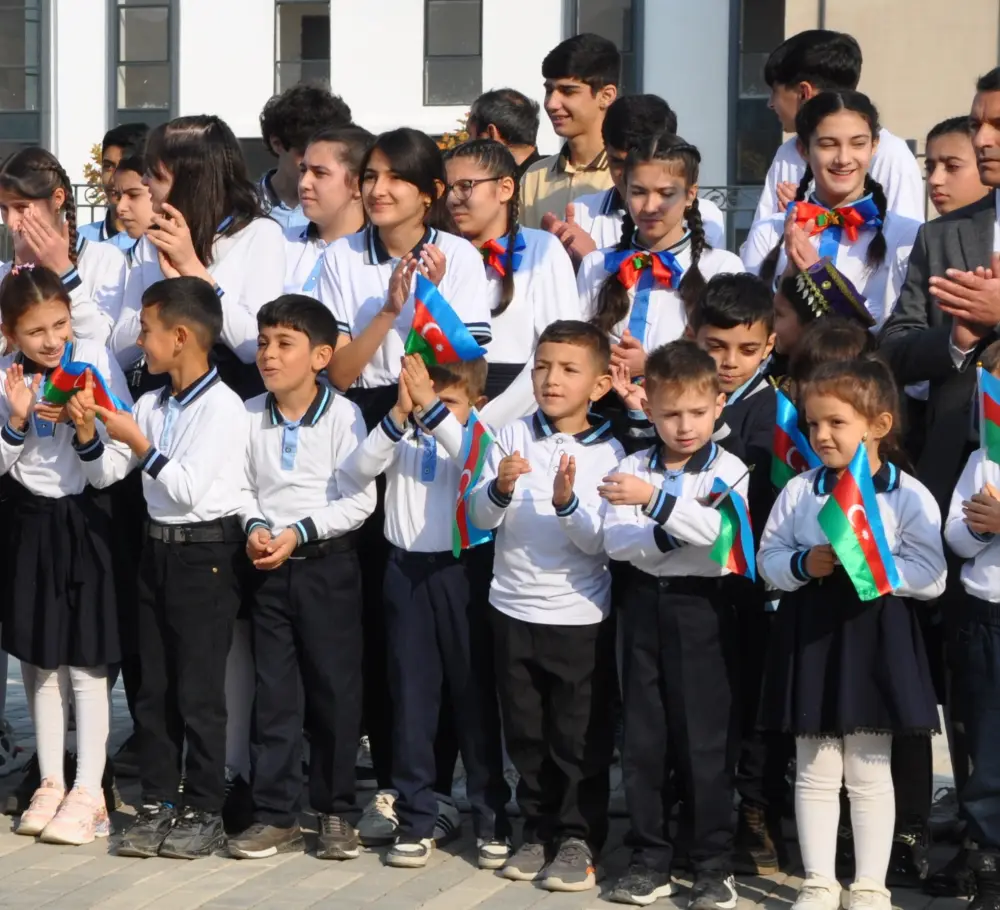 Horovlu kənd tam orta məktəbi fəaliyyətə başladı – Fotolar