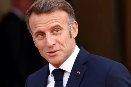 Makron Ukraynada sülh üçün ondan kömək istəyəcək