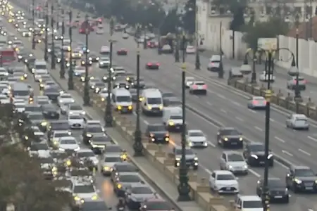 17 istiqamət üzrə yollarda tıxac var