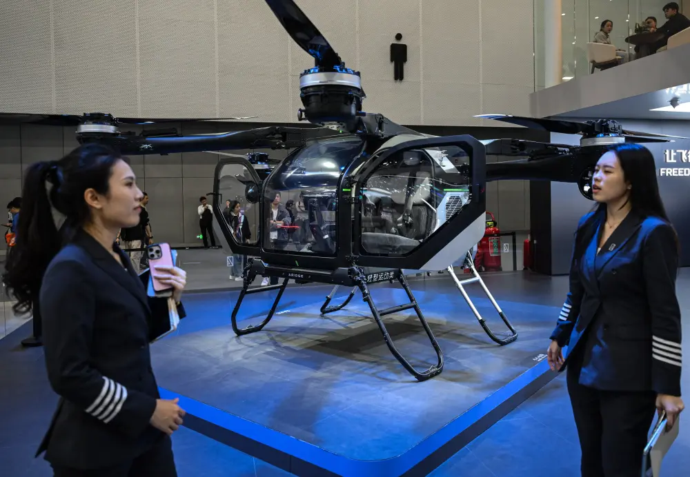 Çində beynəlxalq sərgi: lüks avtomobillər nümayiş olundu – Fotolar