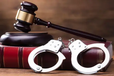 Küçədə xuliqanlıq edən şəxs saxlanıldı 