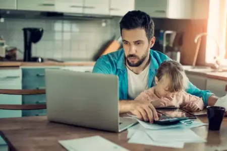 Evdən işləmək qanuniləşir, bəs məsuliyyət kimdə qalacaq?