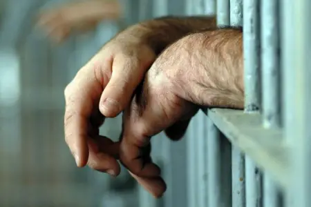 Goranboyda qardaş qonşudan hamilə qalan bacısını öldürmək istədi - Təfərrüat