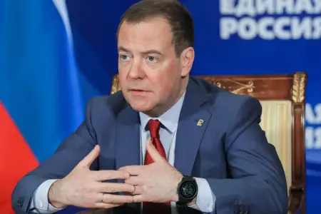 Medvedev: “Rusiya aktivlərinə toxunsalar, müharibə səbəbi sayılacaq” 