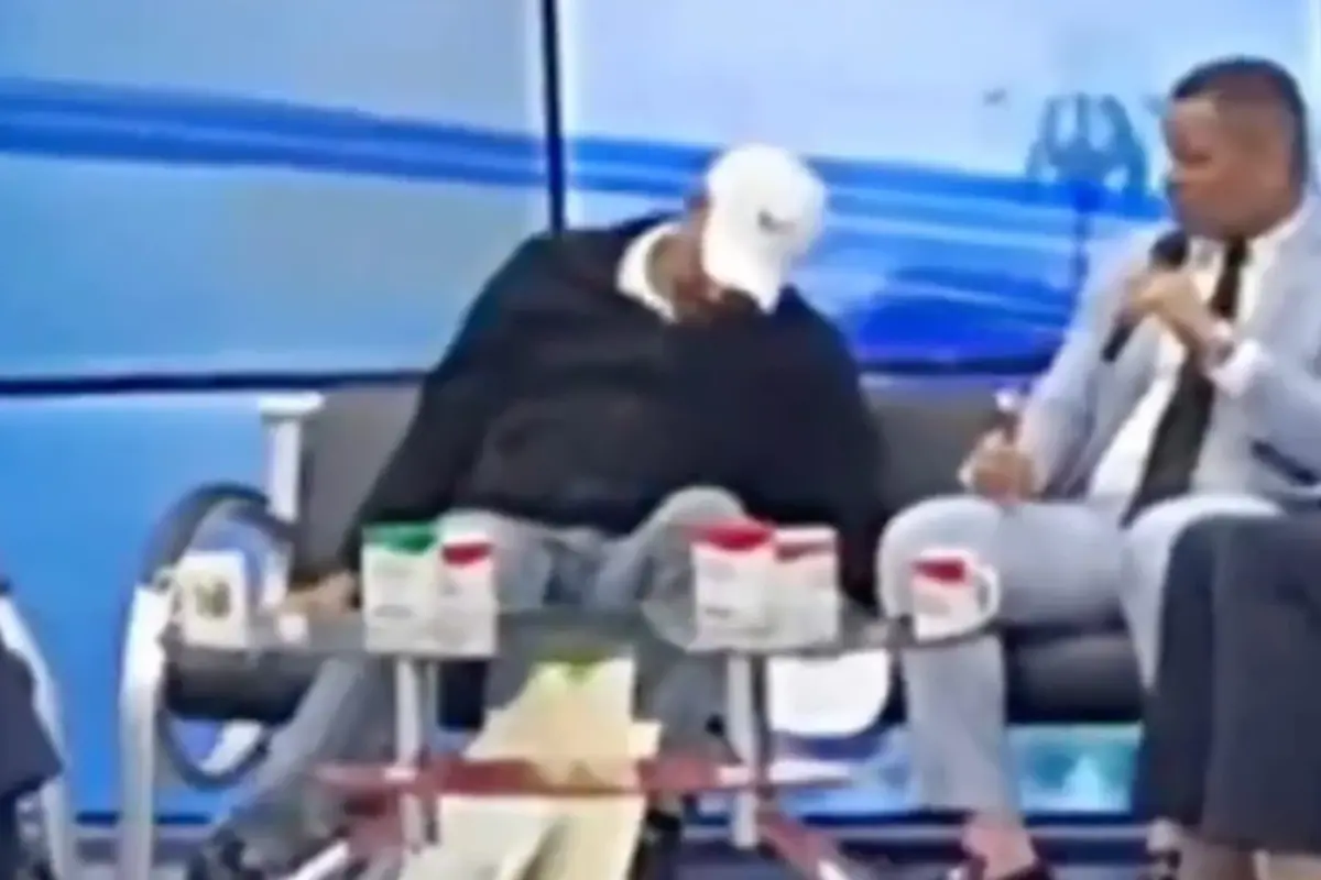 Canlı yayımda faciə: Müsahibə zamanı  öldü - Video 