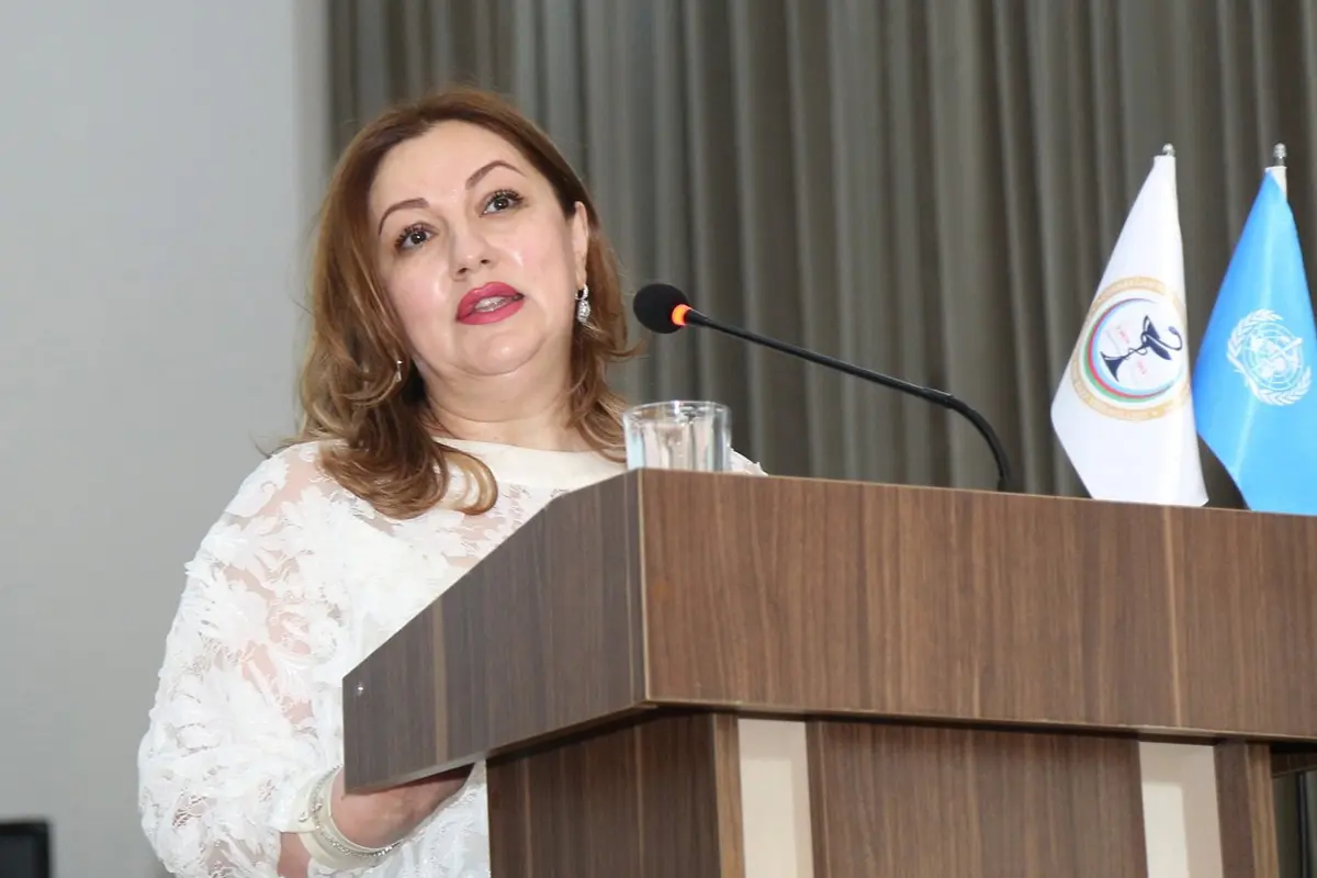 Bu həkimlər işləyə bilmək üçün rüşvət verib - Siyahı və məbləğ