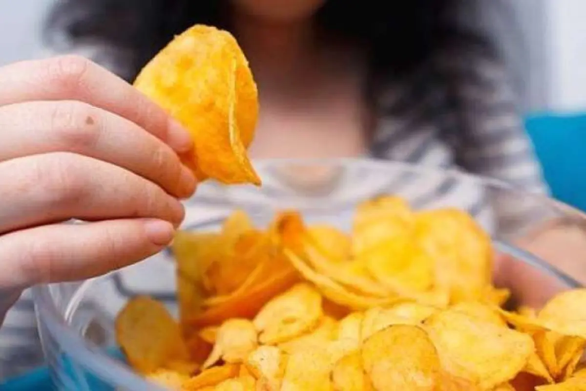 “Yeməyin!” xəbərdarlığı verildi: Məşhur cipslər rəflərdən yığışdırıldı 