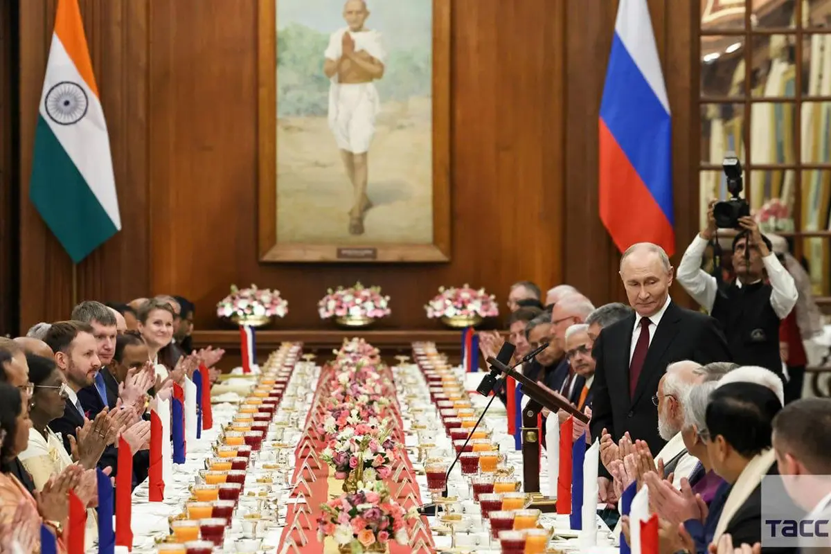 Putinə Hindistanda yeməyə nə verdilər? - Video