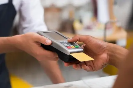 Bu ölkədə nağd ödənişlər dayandırılır 