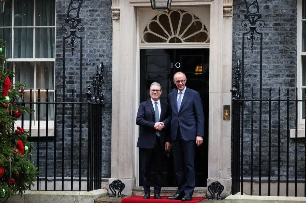 Zelenski Londona səfər etdi