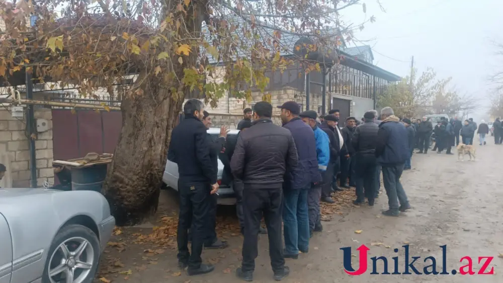 Hovuzda boğulan 3 yaşlı uşağın fotosu - Yeniləndi