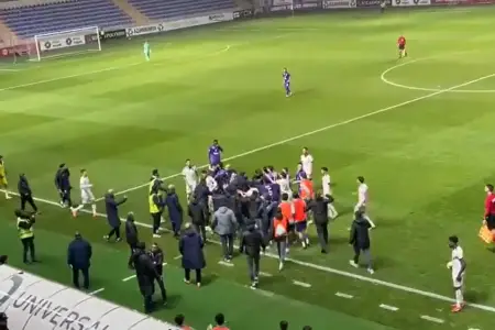 Azərbaycanda matç zamanı dava düşdü – Video