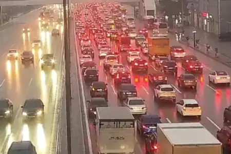 20 istiqamətdə tıxac var