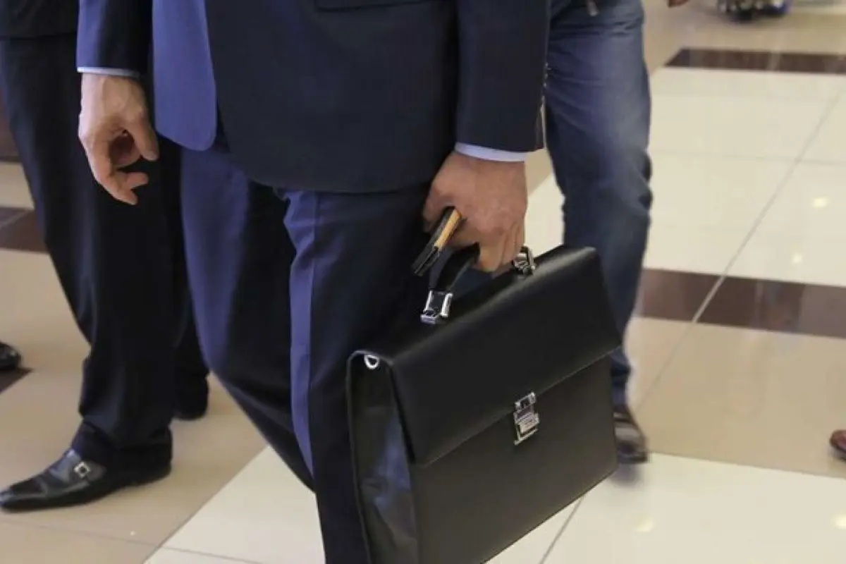 Vəzifəli şəxs işdən çıxarıldı, cinayət işi açıldı