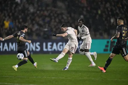 "Qarabağ" - "Ayaks" oyununda rəqib önə keçdi - Yeniləndi 4