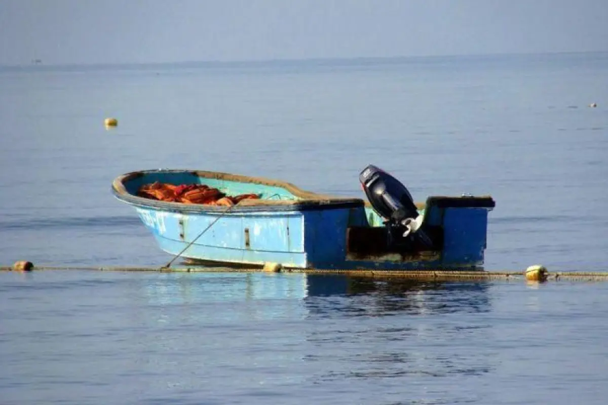 İtkin düşmüş balıqçıların axtarışına helikopter cəlb edildi - Video 