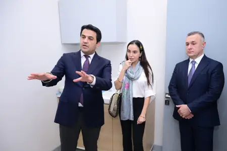 Leyla Əliyeva  Sümük iliyi transplantasiya mərkəzinin açılışında olub