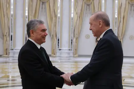 Ərdoğan Berdiməhəmmədovla görüşdü