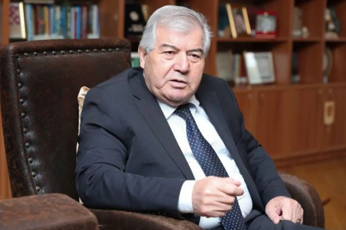 “Rafaellə uzun illərdir dostuq, bu məsələ bağlansın” - Sabir Rüstəmxanlı