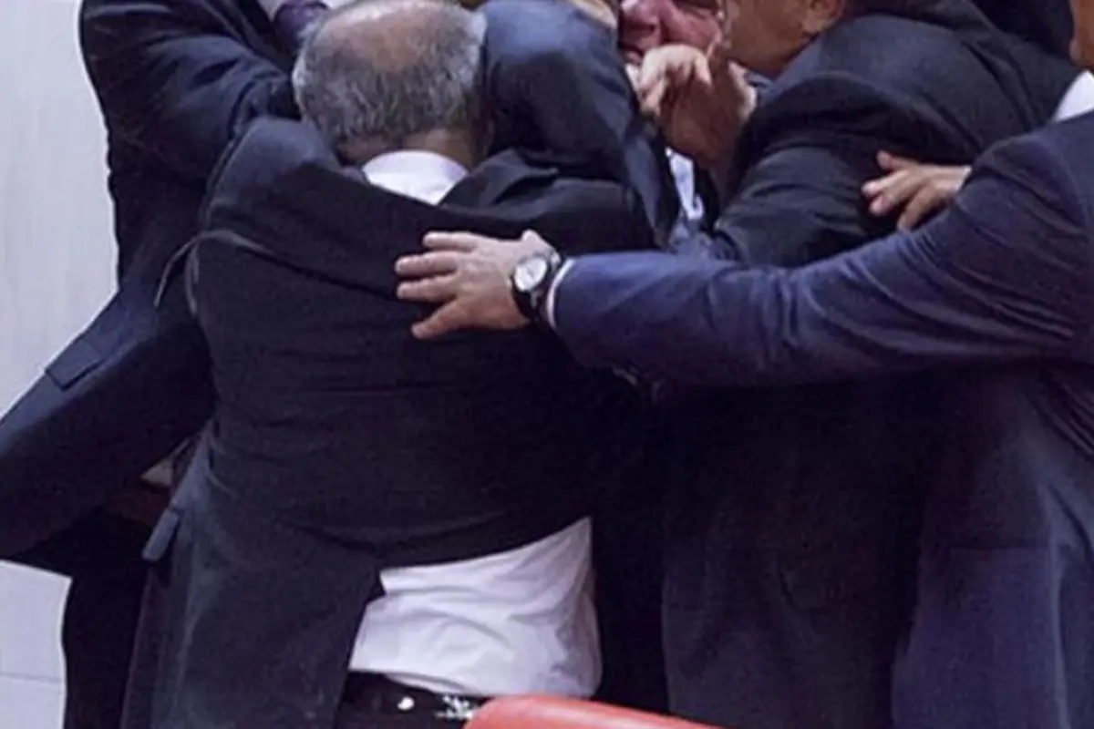 İcra başçısının müavini ilə dalaşan şəxs - Həbs edildi