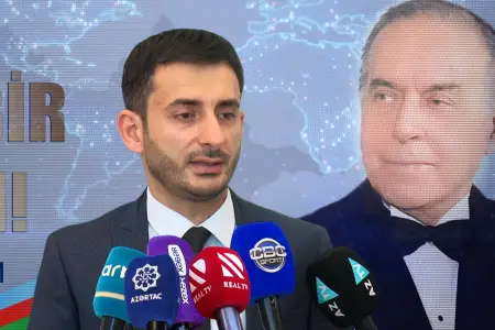 Ulu Öndərin ideoloji xətti bu gün də dövlətçiliyimizin dayağıdır