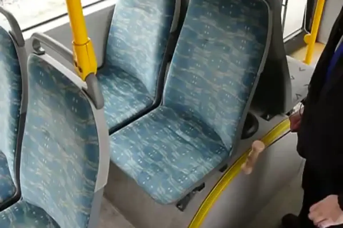 Məktəbliləri aparan avtobusdakı bu görüntülər şok etdi – Video