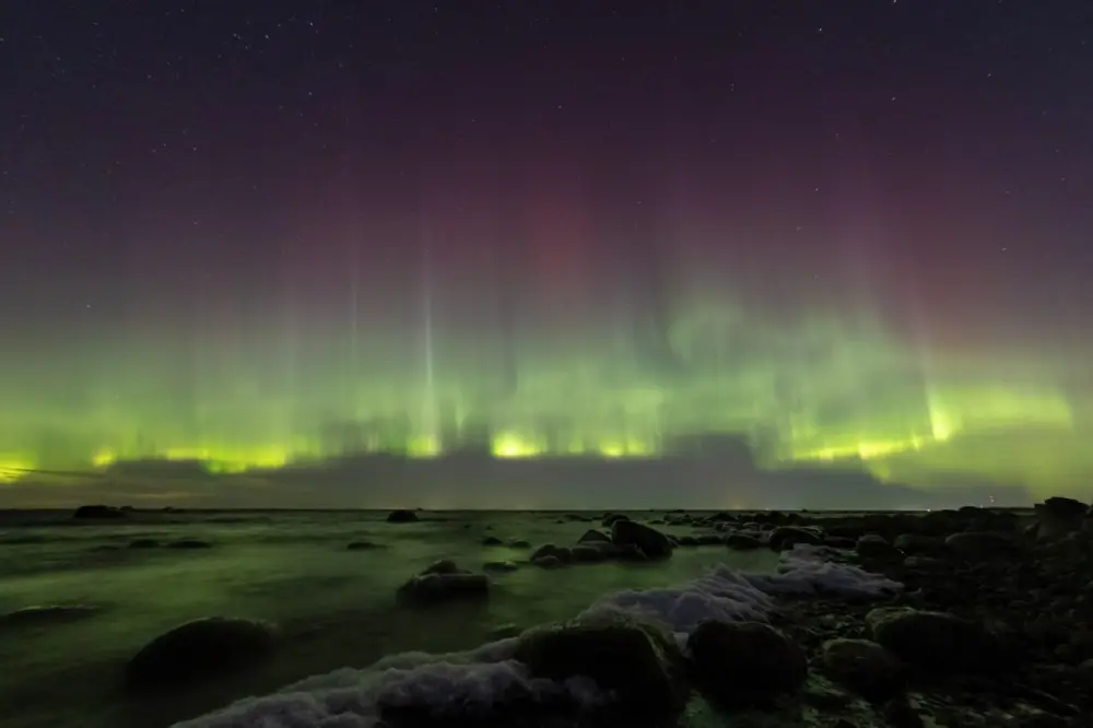 Leninqrad vilayəti üzərində qeyri-adi təbiət hadisəsi – Fotolar