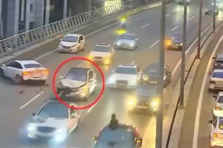 Bakıda toy karvanında 6 maşın toqquşdu - Video