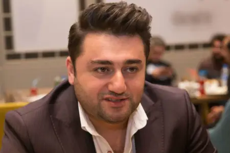 Tanınmış aktyor 3 ildir oğlunu görə bilmir