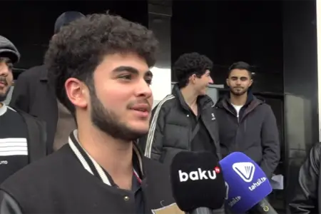 “Yerdəki 100 manatı götürmək istəyəndə yıxıldı” - Video