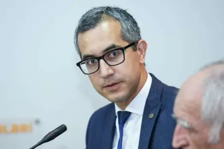 20 günlük sədr – Kamran Əsədov vəzifədən uzaqlaşdırıldı