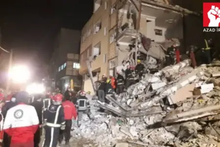 Tehranda yaşayış binası çökdü