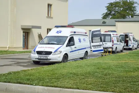 Sumqayıtda yeniyetmə bıçaqlandı - Həmyaşıdı saxlanıldı